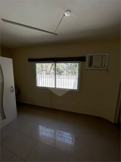 Foto REO1135110