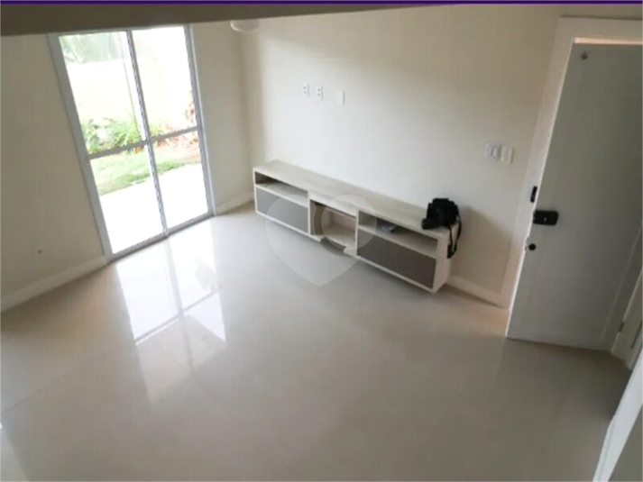 Foto REO1135256