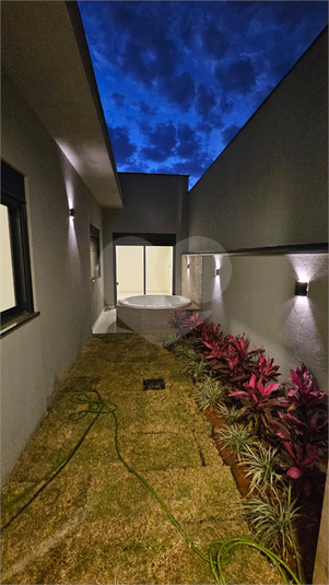 Foto REO1135270