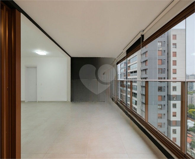 Foto REO1135297