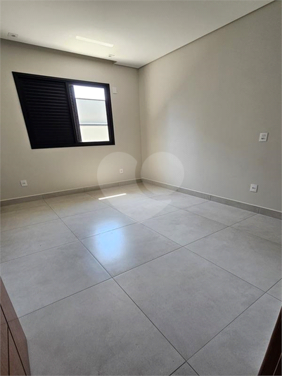 Foto REO1135304