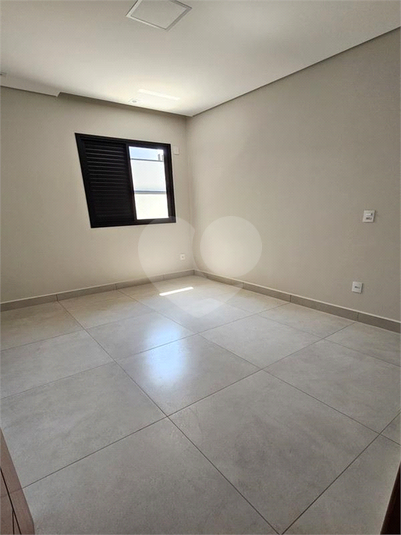 Foto REO1135304