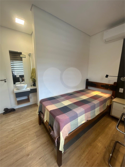 Foto REO1135330