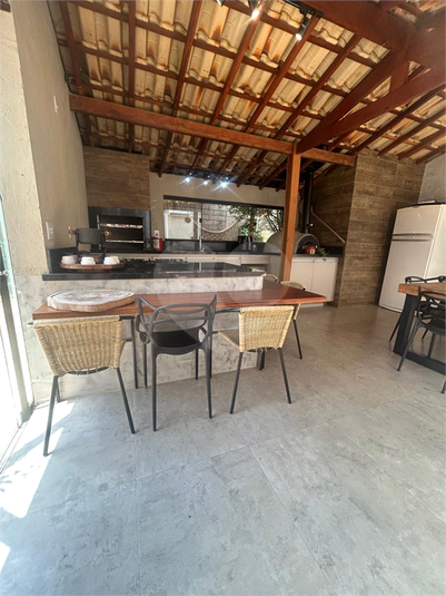 Foto REO1135330