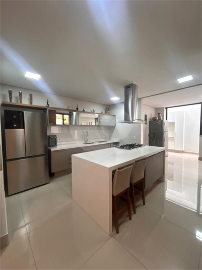 Foto REO1135382