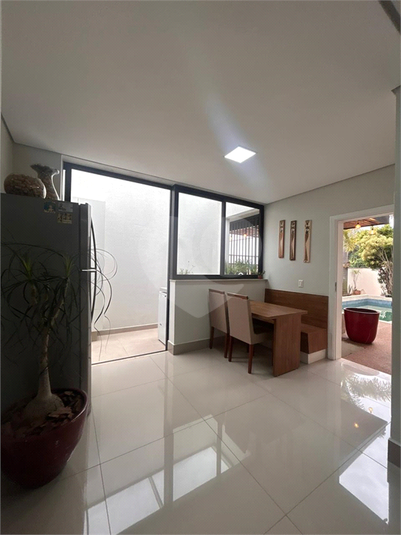 Foto REO1135382