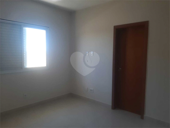 Foto REO1135426