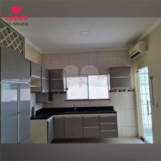 Foto REO1135440