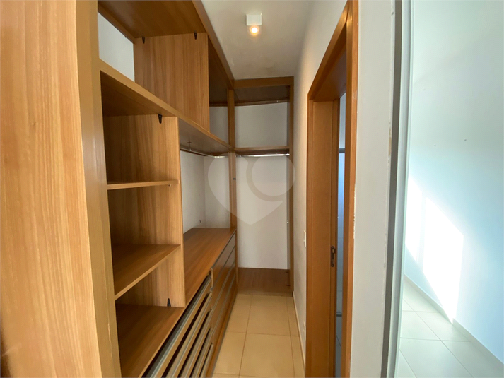 Foto REO1135501