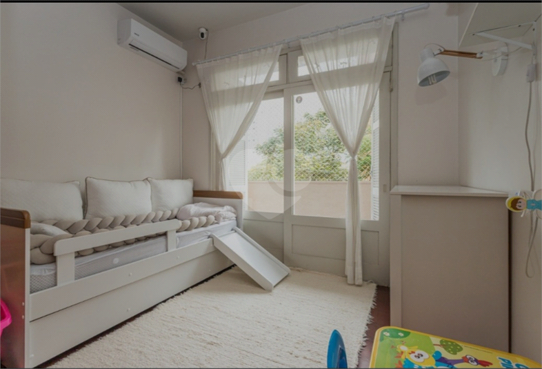 Foto REO1135610