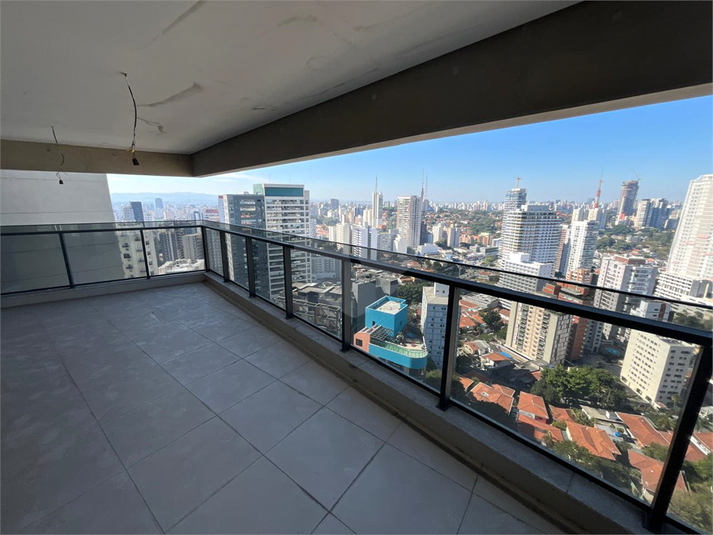 Foto REO1135635