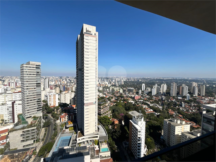 Foto REO1135635