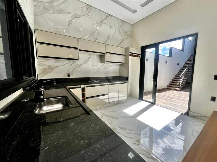 Foto REO1135825