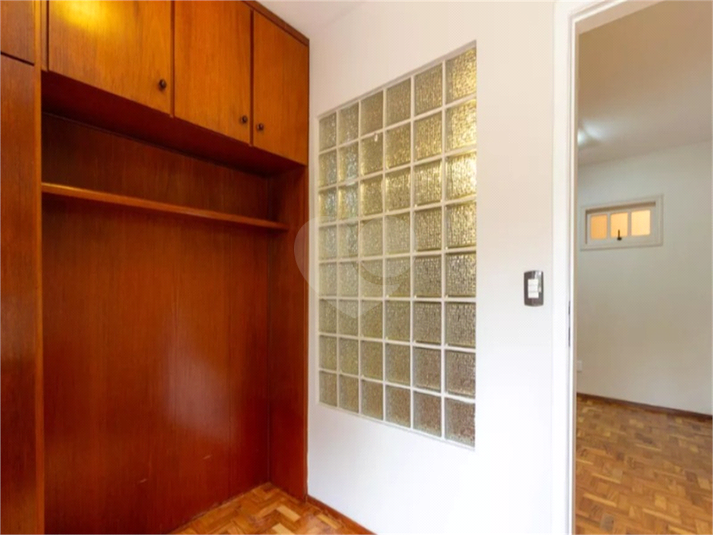 Foto REO1135974