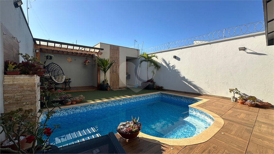 Foto REO1136001