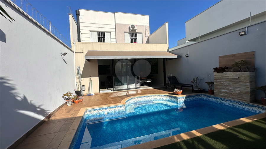 Foto REO1136001