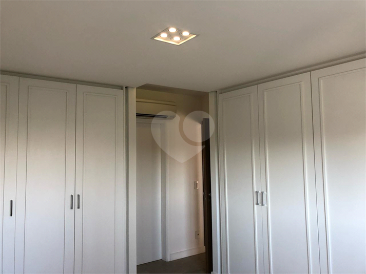 Foto REO1136018