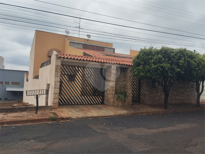 Foto REO1136023