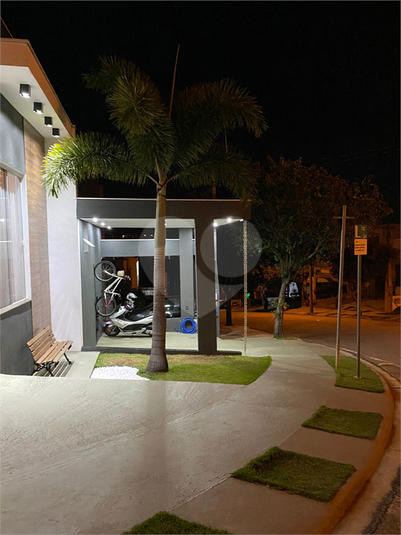 Foto REO1136083
