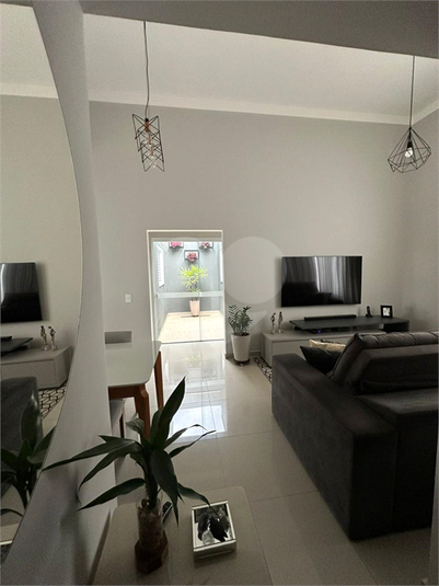 Foto REO1136083