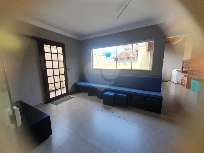 Foto REO1136137