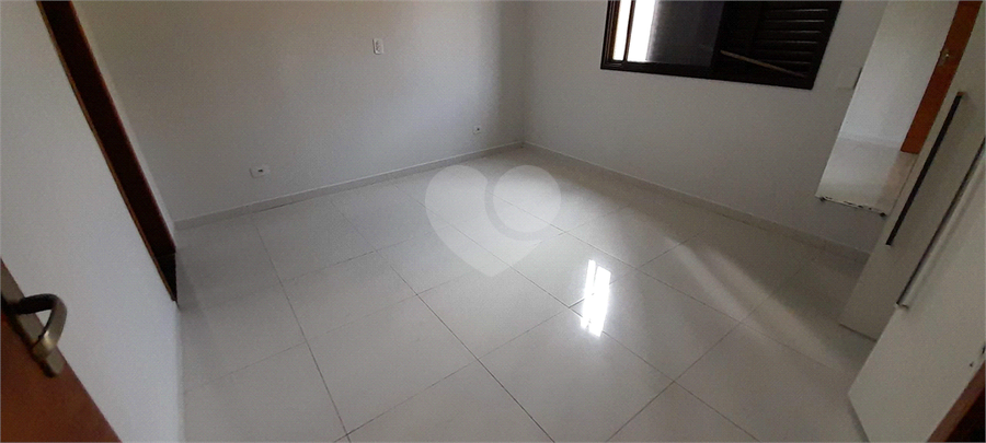 Foto REO1136160