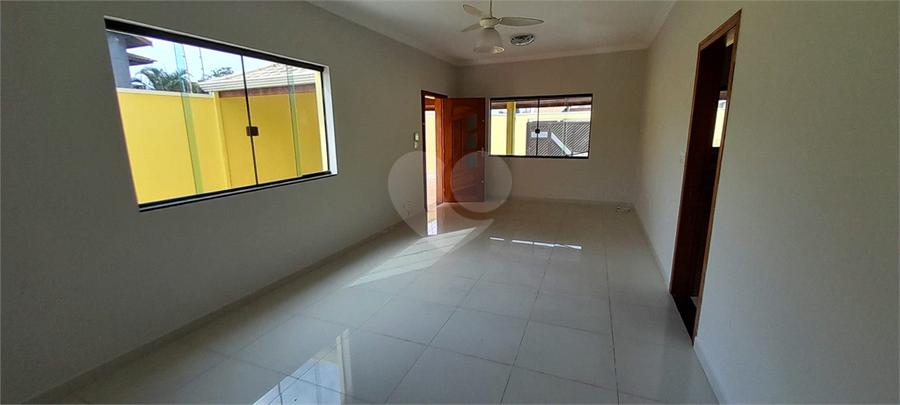 Foto REO1136160
