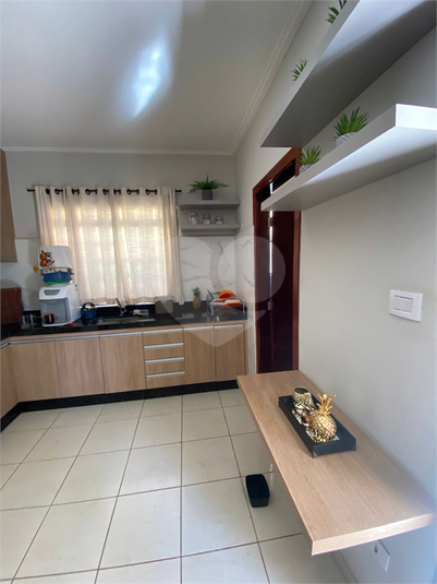 Foto REO1136175