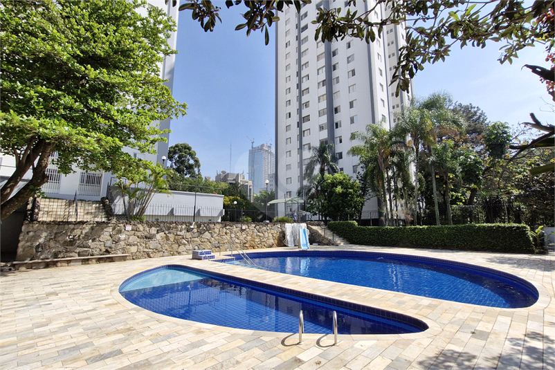 Foto REO1136178
