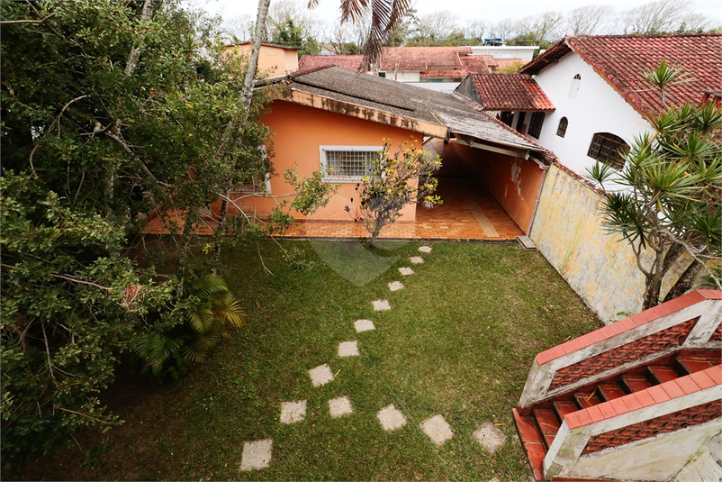 Foto REO1136188