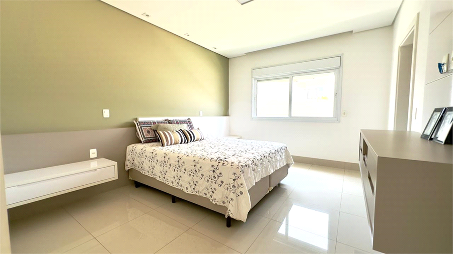Foto REO1136236