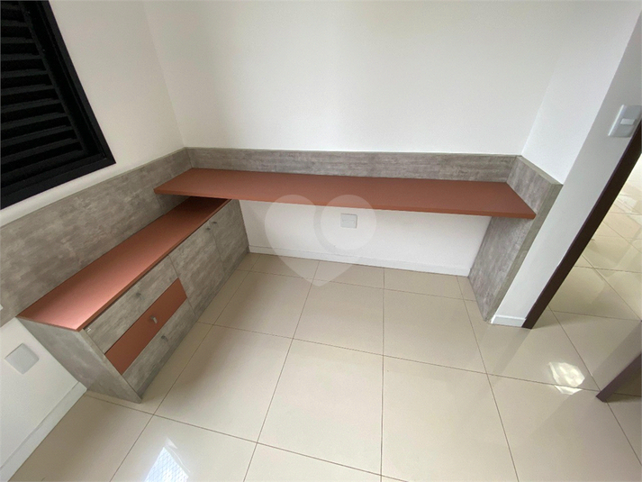 Foto REO1136250