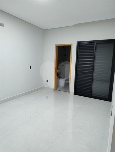 Foto REO1136267