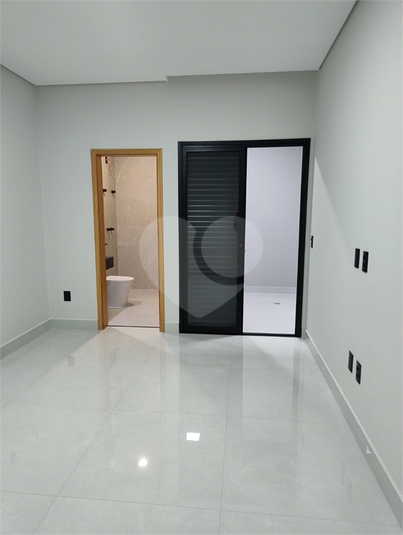 Foto REO1136267