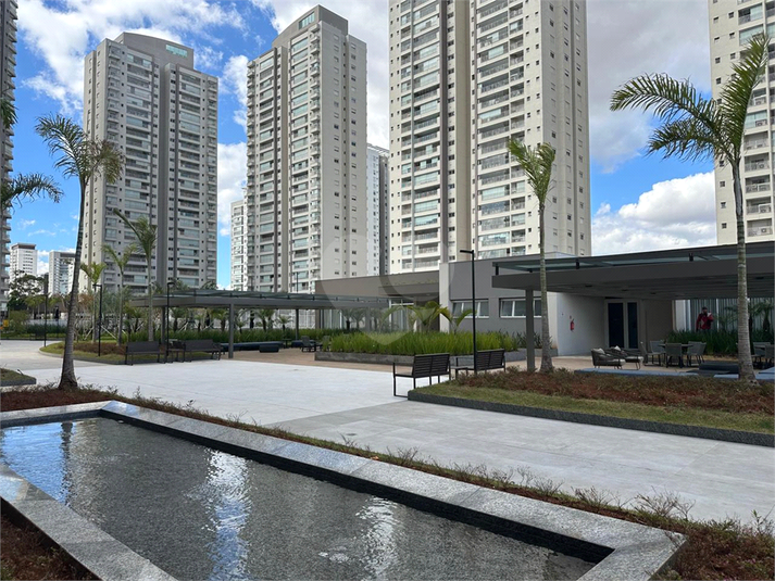 Foto REO1136316