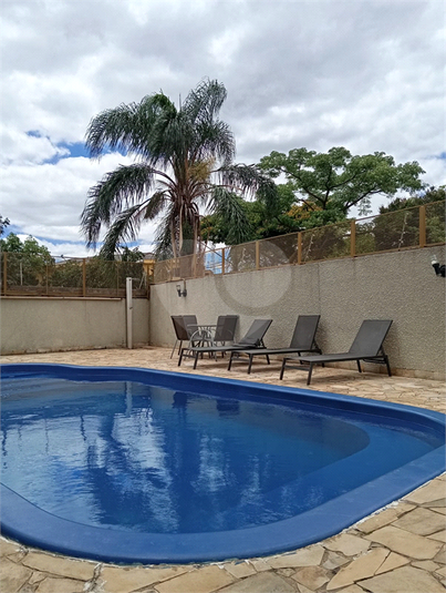 Foto REO1136330