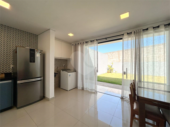 Foto REO1136339