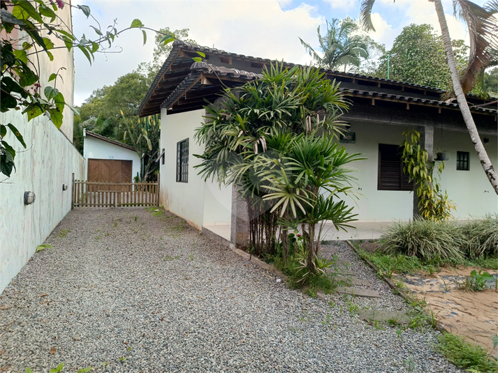 Foto REO1136388