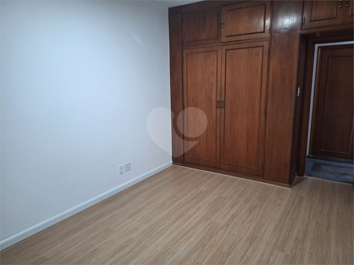 Foto REO1136417