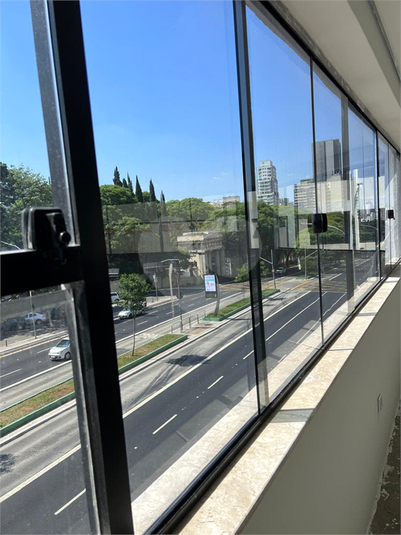 Foto REO1136426