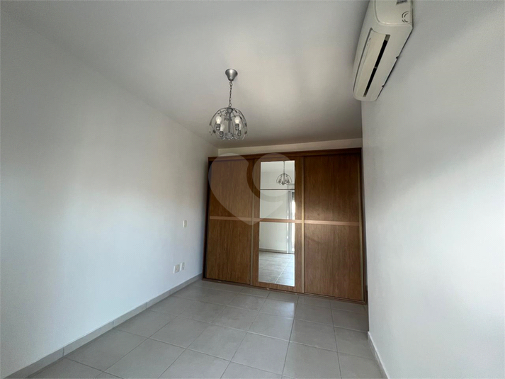 Foto REO1136531