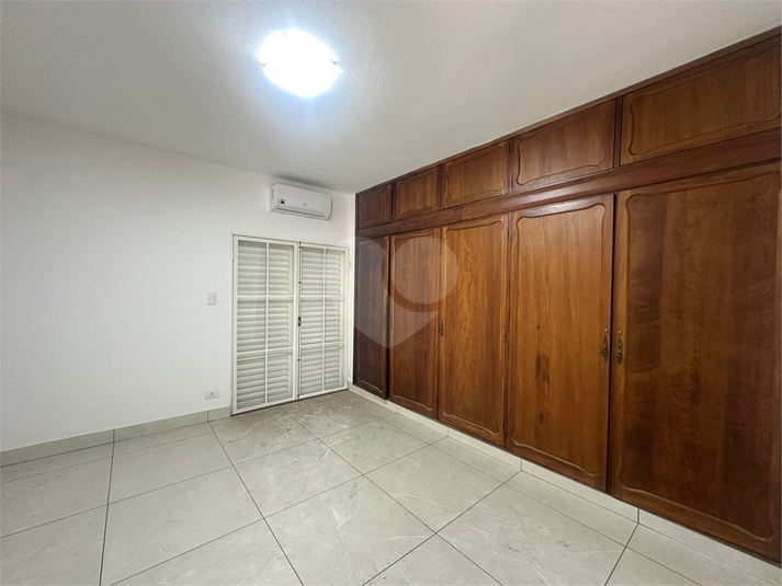Foto REO1136643