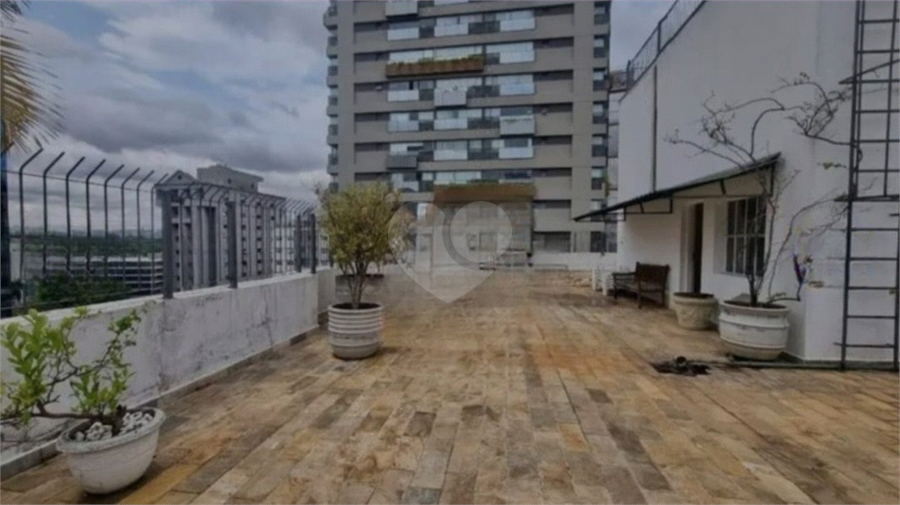 Foto REO1136647