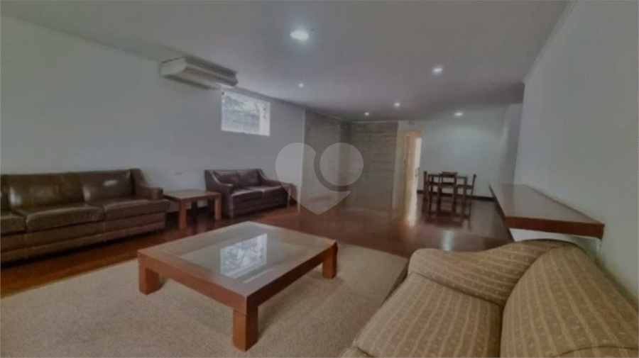 Foto REO1136647