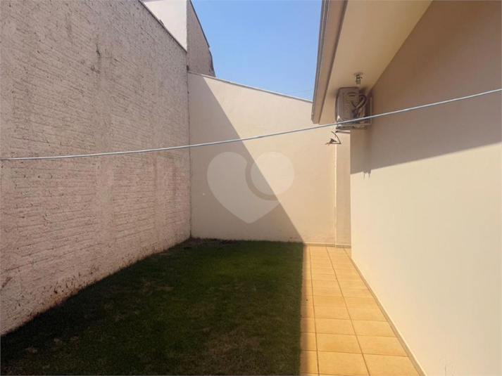 Foto REO1136665