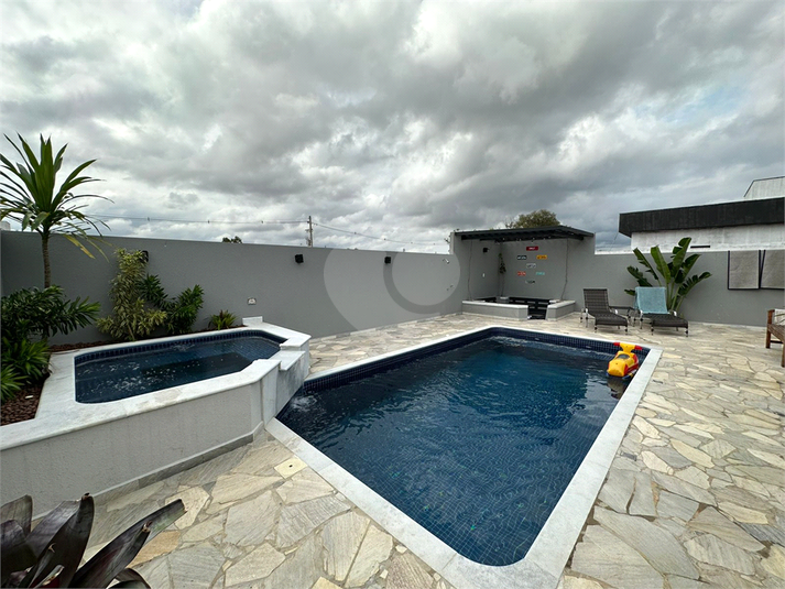 Foto REO1136738