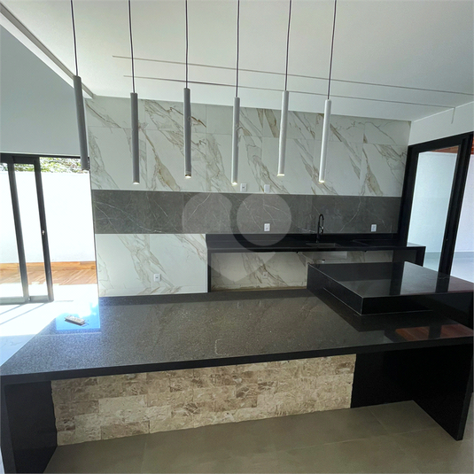 Foto REO1136756
