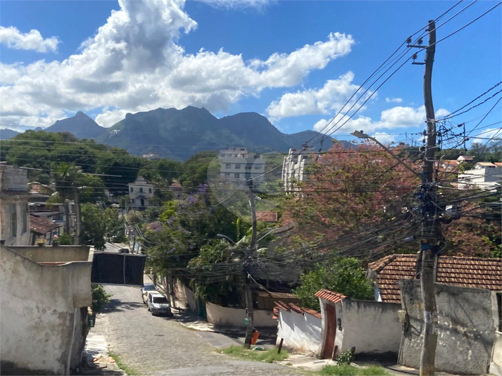 Foto REO1136823