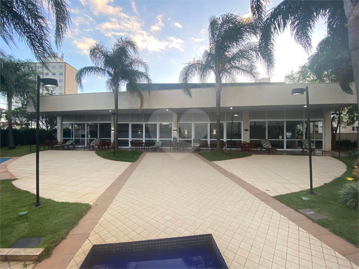 Foto REO1136835