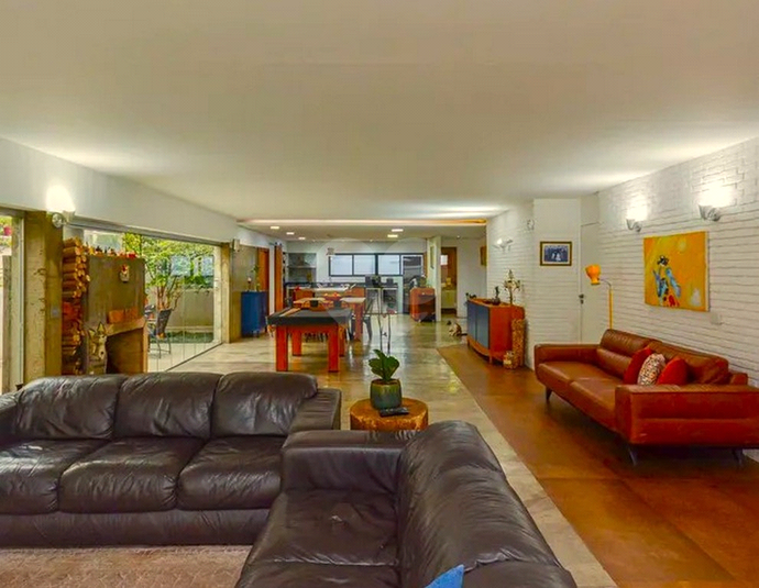 Foto REO1136840